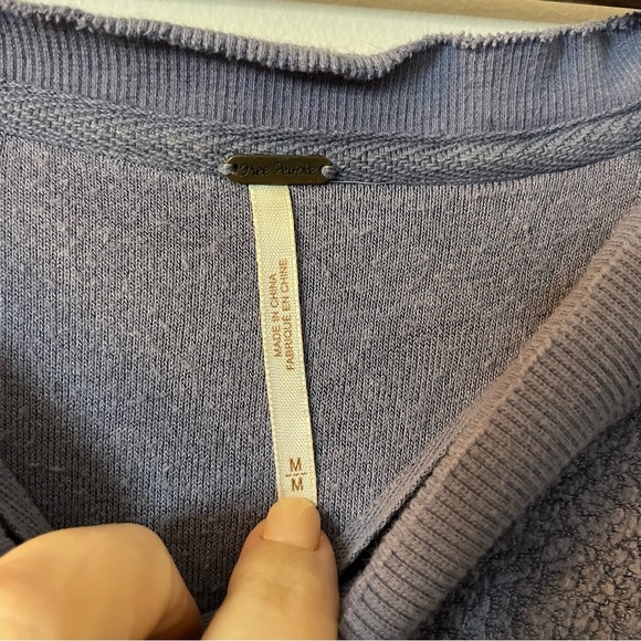 Free People Take It Off Sweatshirt Medium - Picture 4 of 6